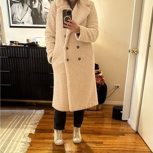 Teddy bear coat in off white